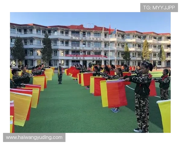 边裁旗语规范：VAR时代下延迟举旗对防守球员心理预期的干预